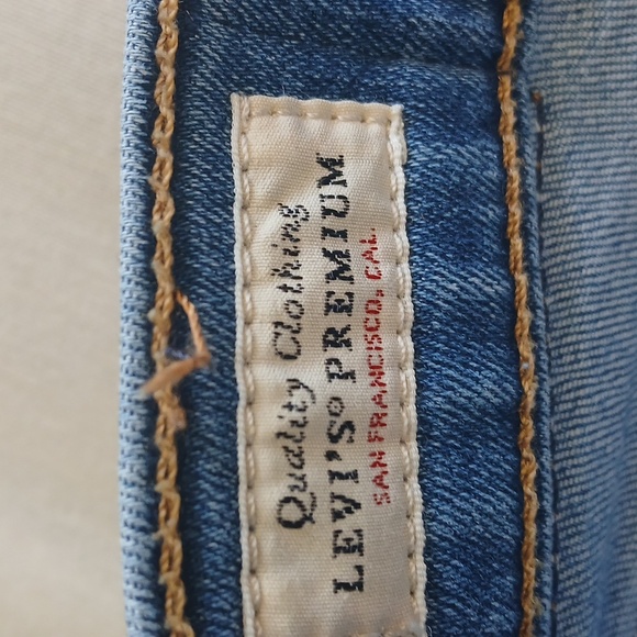 Levi's 724 High Rise Straight Women's Distressed Blue Jeans Size 31 - Picture 5 of 6